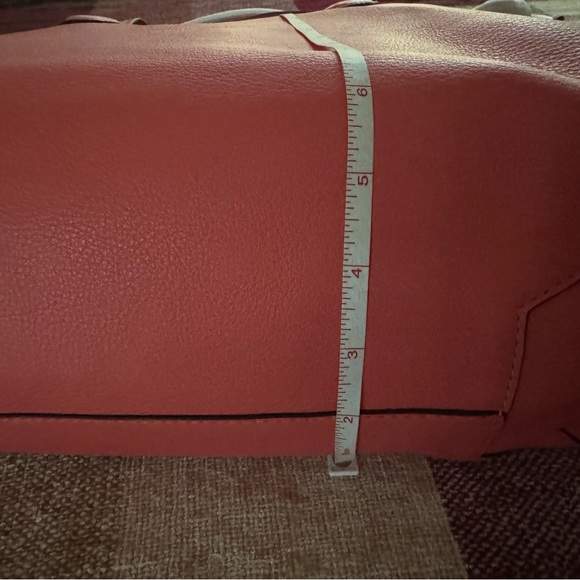 Michael Kors tote - Picture 6 of 6